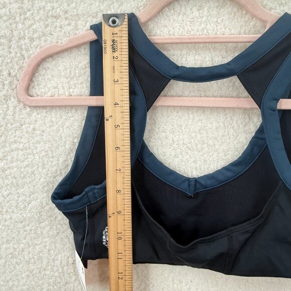 NEW FREE PEOPLE rebel Sport bra in navy/Black Size S - Picture 7 of 7